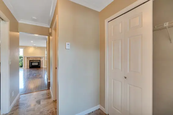 810 Roche Point Drive, North Vancouver For Sale - image 12