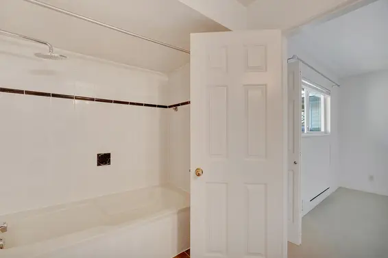 810 Roche Point Drive, North Vancouver For Sale - image 19