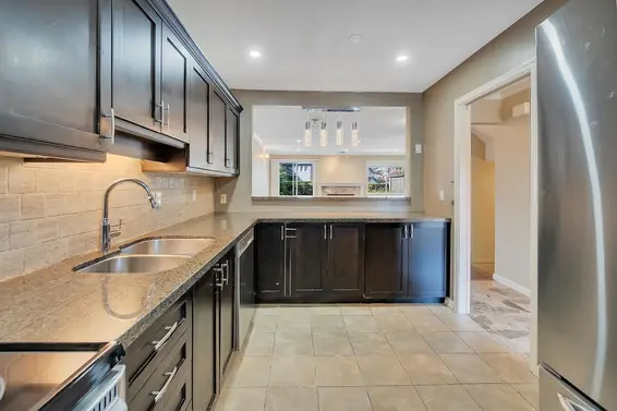 810 Roche Point Drive, North Vancouver For Sale - image 6