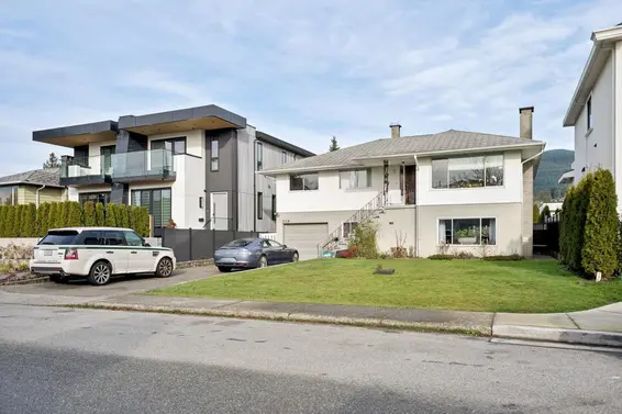 328 East 18th Street, North Vancouver For Sale - image 2