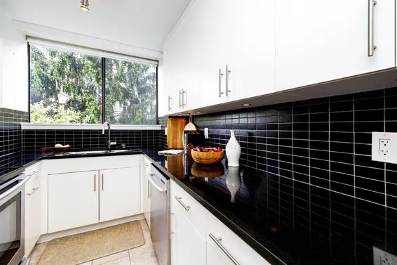 403 114 West Keith Road, North Vancouver For Sale - image 6
