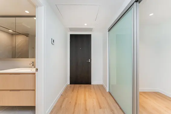 1202 1500 Fern Street, North Vancouver For Sale - image 3
