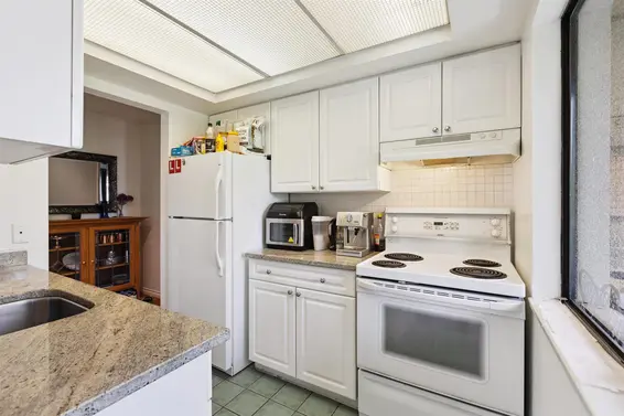221 210 West 2nd Street, North Vancouver For Sale - image 11