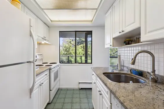 221 210 West 2nd Street, North Vancouver For Sale - image 12
