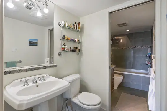 221 210 West 2nd Street, North Vancouver For Sale - image 17
