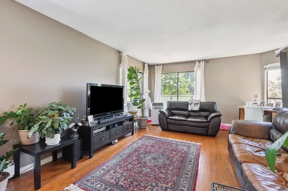 221 210 West 2nd Street, North Vancouver For Sale - image 3