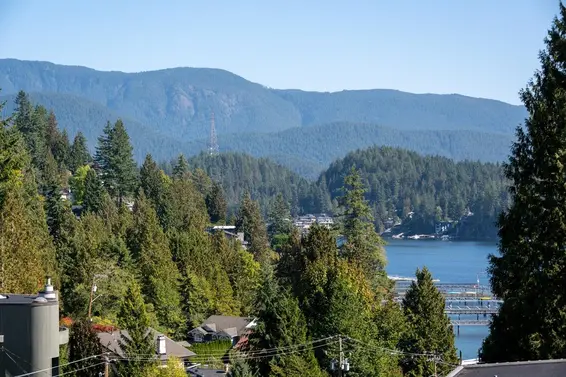 4477 Strathcona Road, North Vancouver