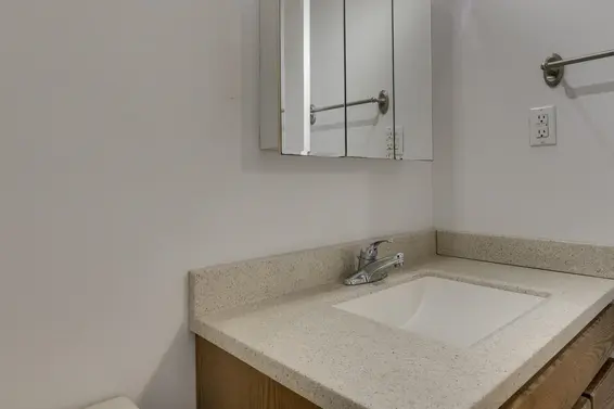 208 275 West 2nd Street, North Vancouver For Sale - image 17