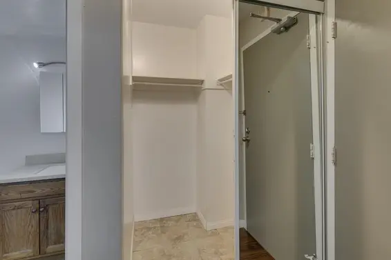 208 275 West 2nd Street, North Vancouver For Sale - image 19