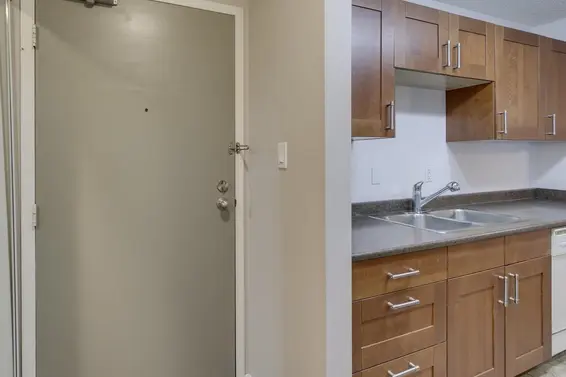 208 275 West 2nd Street, North Vancouver For Sale - image 3