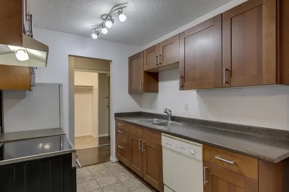 208 275 West 2nd Street, North Vancouver For Sale - image 5