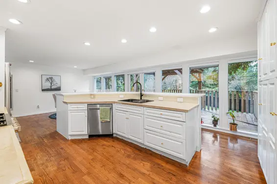 417 Hadden Drive, West Vancouver For Sale - image 8