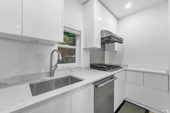 4379 Ross Crescent, West Vancouver For Sale - image 19