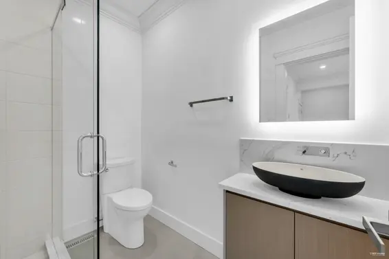 4379 Ross Crescent, West Vancouver For Sale - image 29