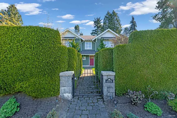 4379 Ross Crescent, West Vancouver For Sale - image 3