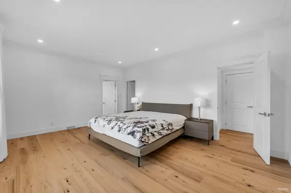 4379 Ross Crescent, West Vancouver For Sale - image 30