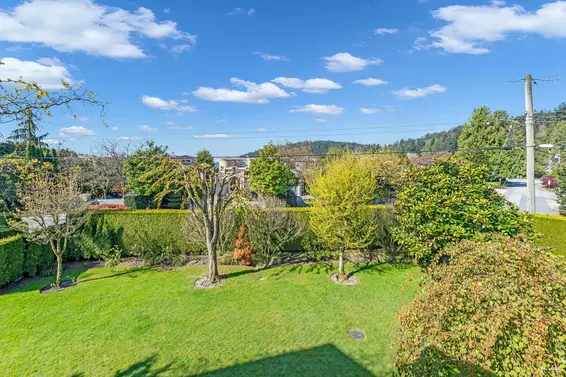 4379 Ross Crescent, West Vancouver For Sale - image 35