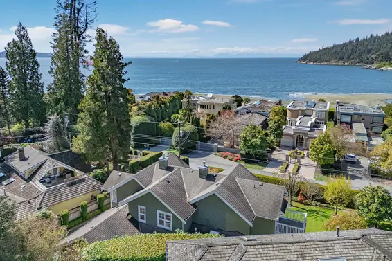 4379 Ross Crescent, West Vancouver For Sale - image 6