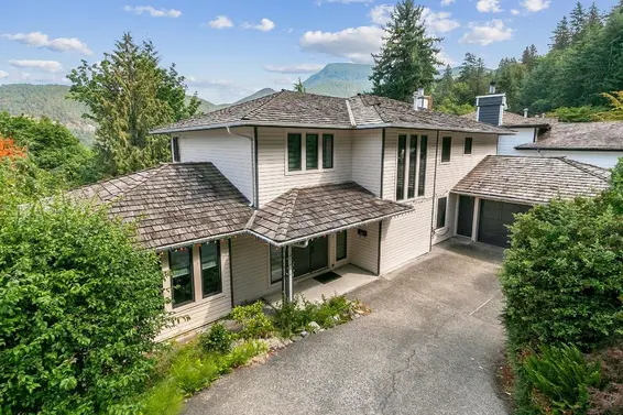 5479 Keith Road, West Vancouver
