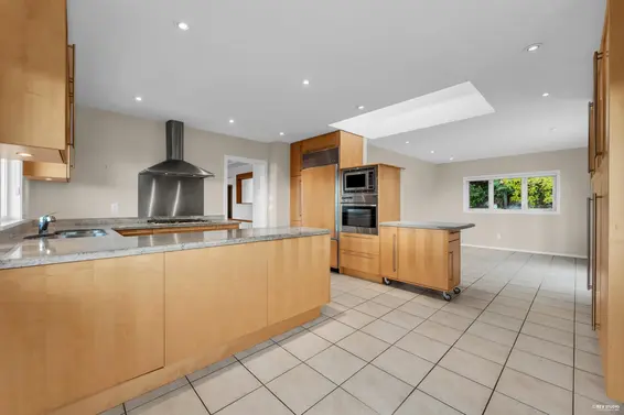 2615 Skilift Place, West Vancouver For Sale - image 3