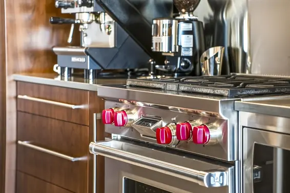 8547 Seascape Court, West Vancouver For Sale - image 10