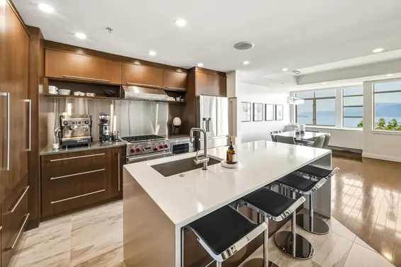 8547 Seascape Court, West Vancouver For Sale - image 8