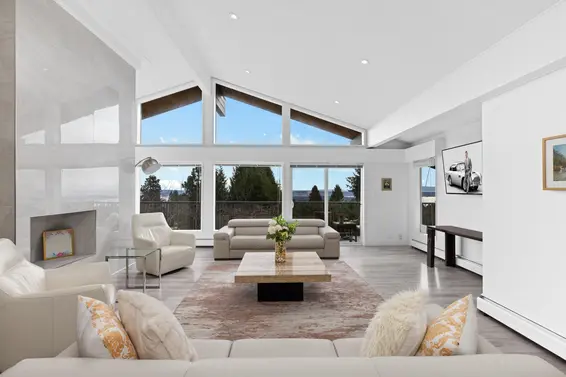 1257 Chartwell Place, West Vancouver For Sale - image 3