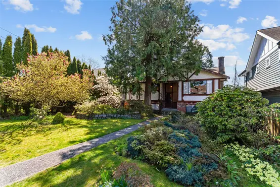 733 East 9th Street, North Vancouver