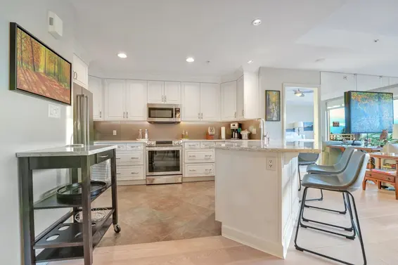 8507 Seascape Drive, West Vancouver For Sale - image 19