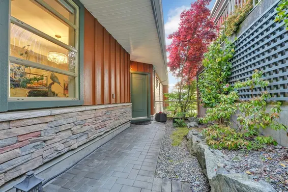 8507 Seascape Drive, West Vancouver For Sale - image 39