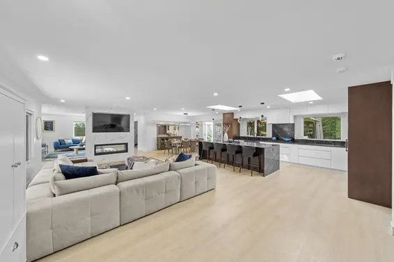 3965 Viewridge Place, West Vancouver For Sale - image 5