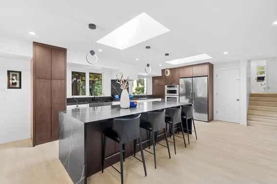 3965 Viewridge Place, West Vancouver For Sale - image 7