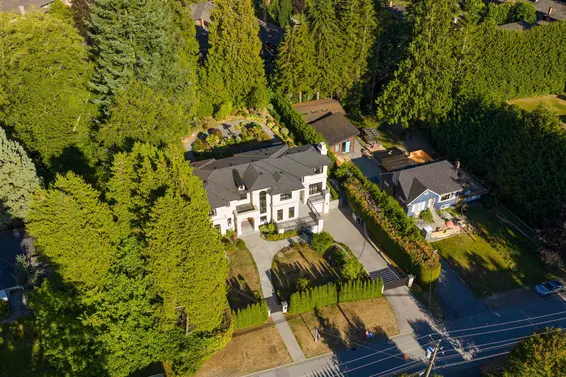 920 3rd Street, West Vancouver For Sale - image 38