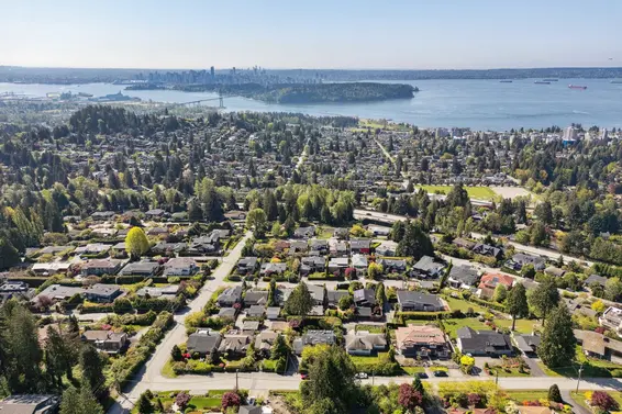 1158 Queens Avenue, West Vancouver For Sale - image 10