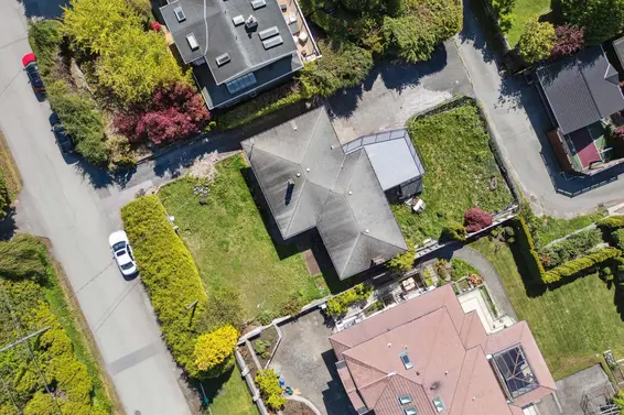 1158 Queens Avenue, West Vancouver For Sale - image 16