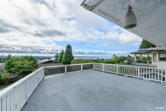 1158 Queens Avenue, West Vancouver For Sale - image 7