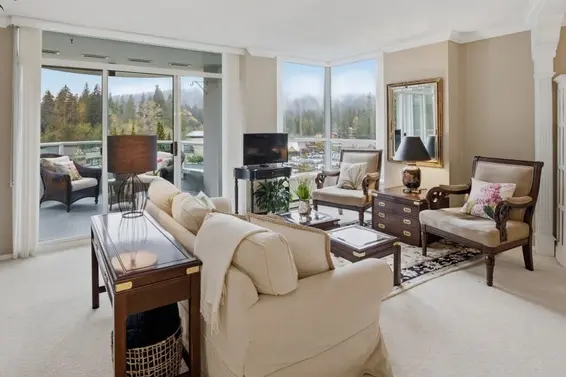 704 995 Roche Point Drive, North Vancouver