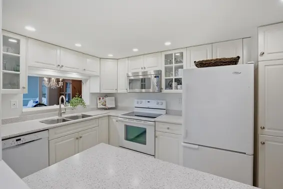 704 995 Roche Point Drive, North Vancouver For Sale - image 14