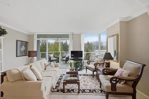 704 995 Roche Point Drive, North Vancouver For Sale - image 2