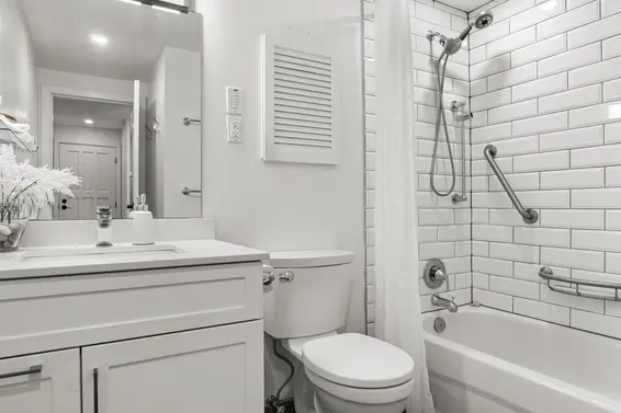 1253 Plateau Drive, North Vancouver For Sale - image 14