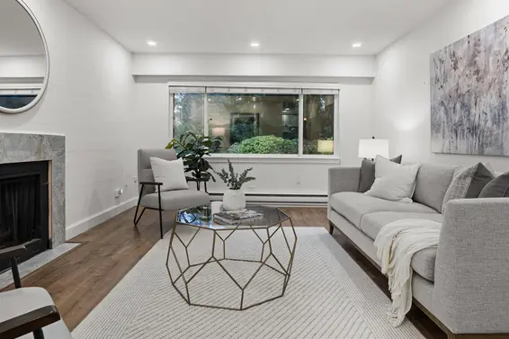 1253 Plateau Drive, North Vancouver For Sale - image 3