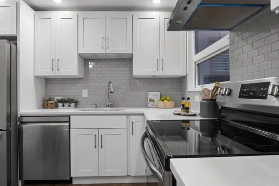 1253 Plateau Drive, North Vancouver For Sale - image 5