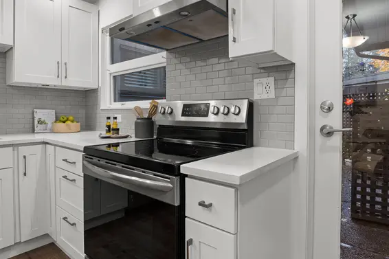 1253 Plateau Drive, North Vancouver For Sale - image 6