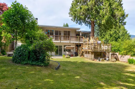 1177 East 15th Street, North Vancouver For Sale - image 2