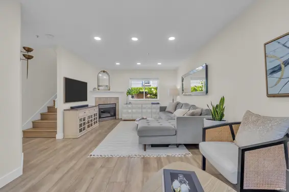 5 1233 West 16th Street, North Vancouver For Sale - image 5