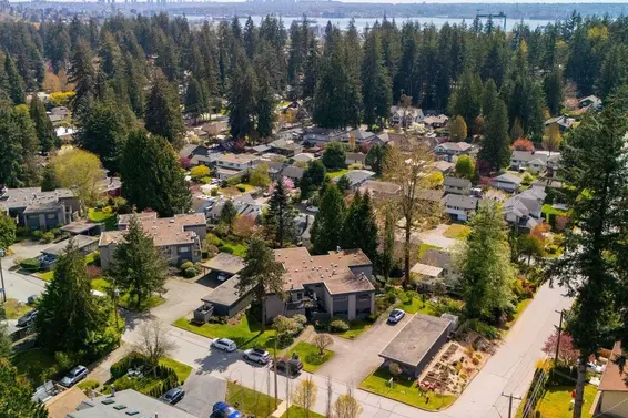 1291 Plateau Drive, North Vancouver For Sale - image 4