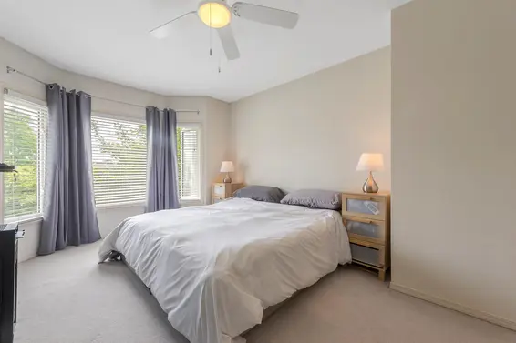 268 East 10Th Street, North Vancouver For Sale - image 9