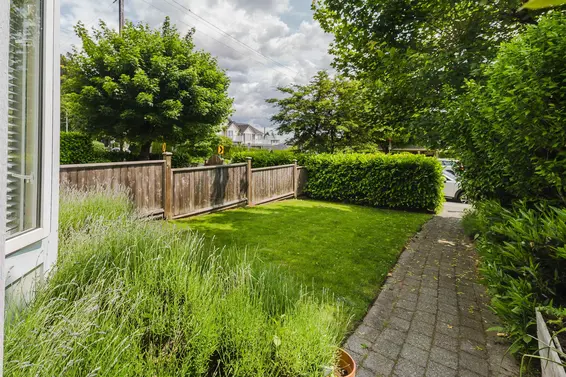 268 East 10Th Street, North Vancouver For Sale - image 1