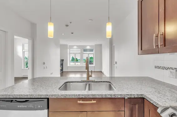 301 116 West 23rd Street, North Vancouver For Sale - image 5