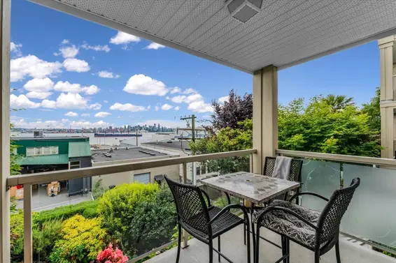 208 333 East 1st Street, North Vancouver For Sale - image 3